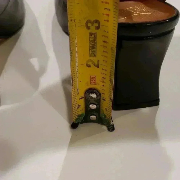 Vintage leather sling pumps - Picture 9 of 9